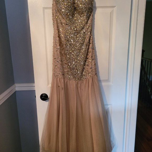 Terani Couture Evening Dress - Picture 2 of 2